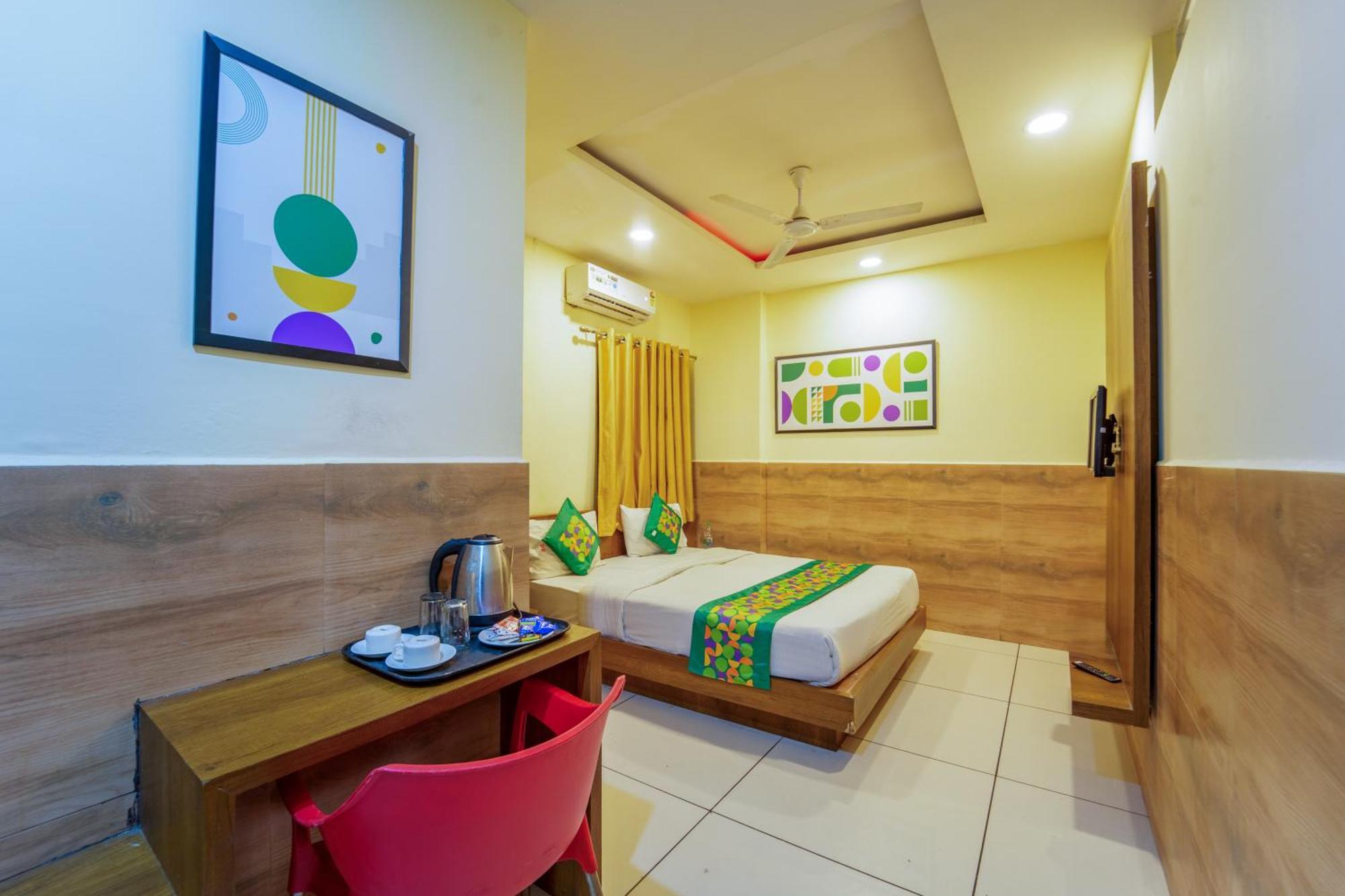 Treebo Royal Empire Indore Exterior photo